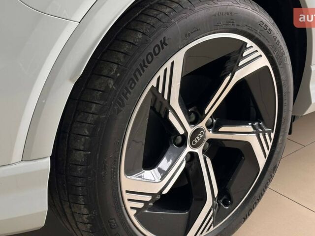 купить новое авто Ауди Q4 e-tron 2025 года от официального дилера E-SKM Кропивницький Ауди фото