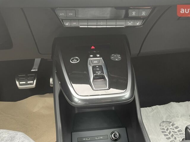 купити нове авто Ауді Q4 e-tron 2025 року від офіційного дилера Максим Путрівка Ауді фото
