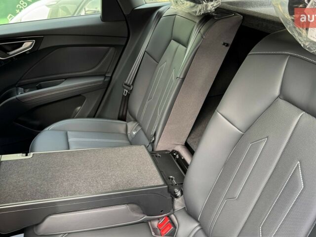 Ауді Q4 e-tron 2025 року купити нове авто Ауді Q4 e-tron 2025 року від офіційного дилера E-SKM ZOO Ауді фото