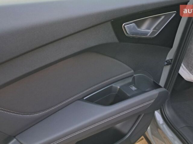 купить новое авто Ауди Q4 e-tron 2025 года от официального дилера Макс Ауди фото