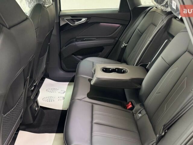 купить новое авто Ауди Q4 e-tron 2025 года от официального дилера E-SKM Житомир Ауди фото