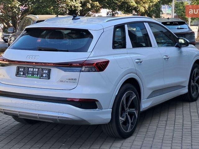 купить новое авто Ауди Q4 e-tron 2025 года от официального дилера Макс Ауди фото