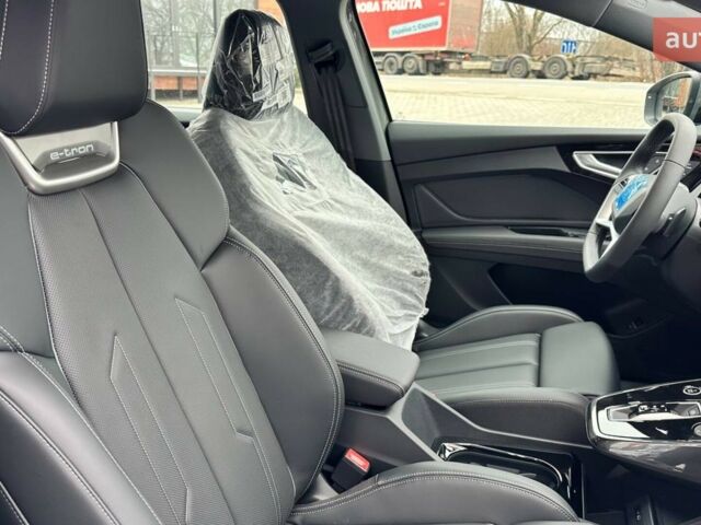 купити нове авто Ауді Q4 e-tron 2025 року від офіційного дилера Олег Львів Ауді фото