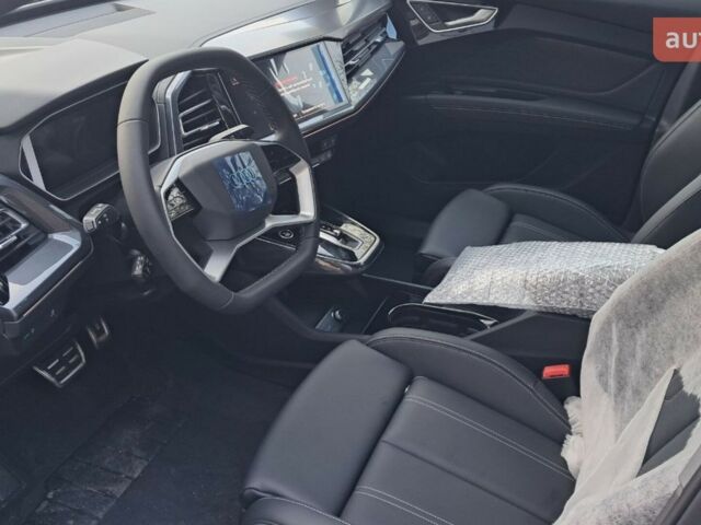 купить новое авто Ауди Q4 e-tron 2025 года от официального дилера Макс Ауди фото