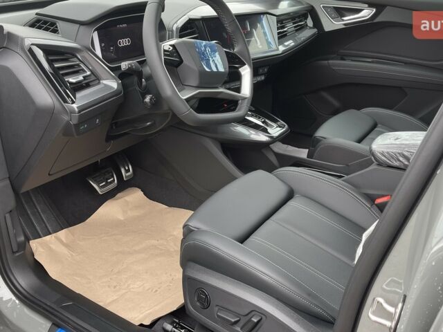 купити нове авто Ауді Q4 e-tron 2025 року від офіційного дилера Максим Путрівка Ауді фото