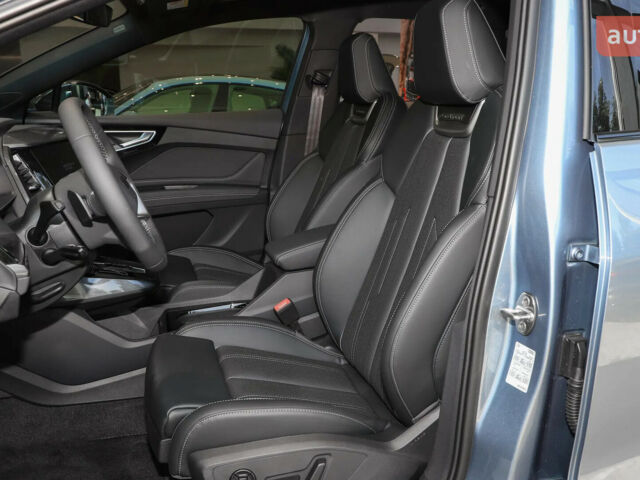 купить новое авто Ауди Q4 e-tron 2025 года от официального дилера Денис Фатов Ауди фото