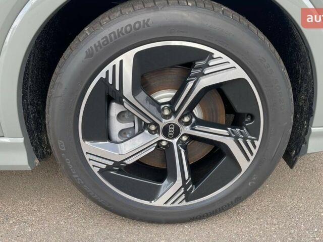 купить новое авто Ауди Q4 e-tron 2025 года от официального дилера E-SKM Позняки Ауди фото