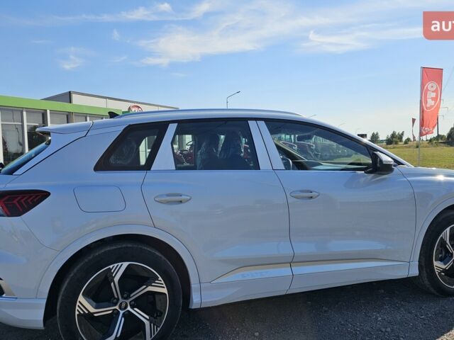 купить новое авто Ауди Q4 e-tron 2025 года от официального дилера Максим Путрівка Ауди фото