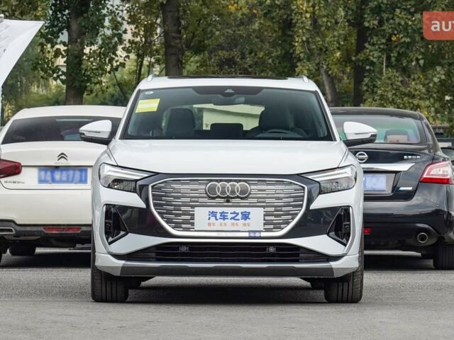 купить новое авто Ауди Q4 e-tron 2025 года от официального дилера Вадим Ауди фото