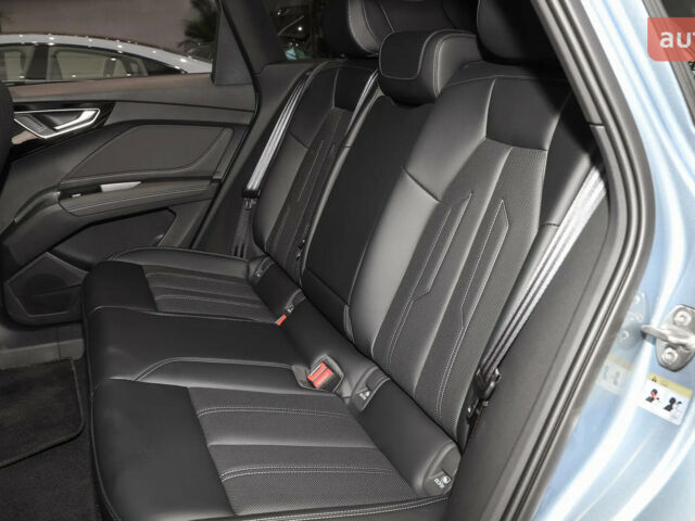 купить новое авто Ауди Q4 e-tron 2025 года от официального дилера Денис Фатов Ауди фото