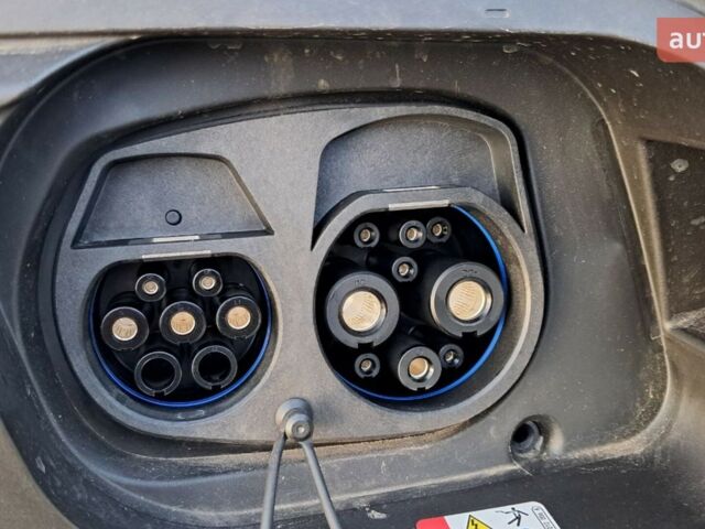 купить новое авто Ауди Q4 e-tron 2025 года от официального дилера E-SKM Позняки Ауди фото