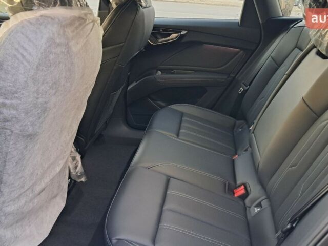 купить новое авто Ауди Q4 e-tron 2025 года от официального дилера Макс Ауди фото