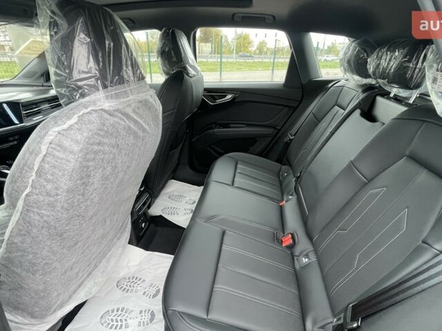 купить новое авто Ауди Q4 e-tron 2025 года от официального дилера Максим Путрівка Ауди фото