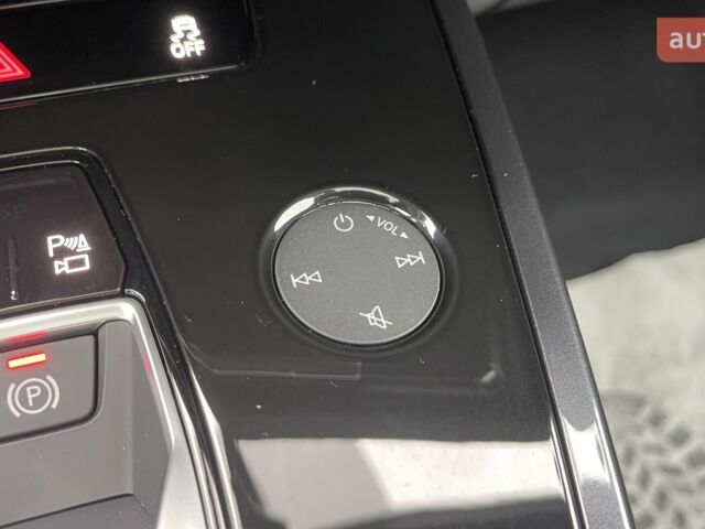 купити нове авто Ауді Q4 e-tron 2025 року від офіційного дилера Максим Путрівка Ауді фото