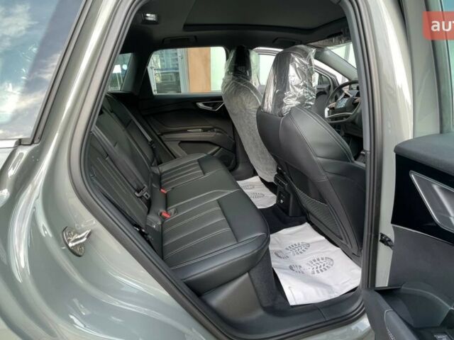 купить новое авто Ауди Q4 e-tron 2025 года от официального дилера E-SKM Позняки Ауди фото