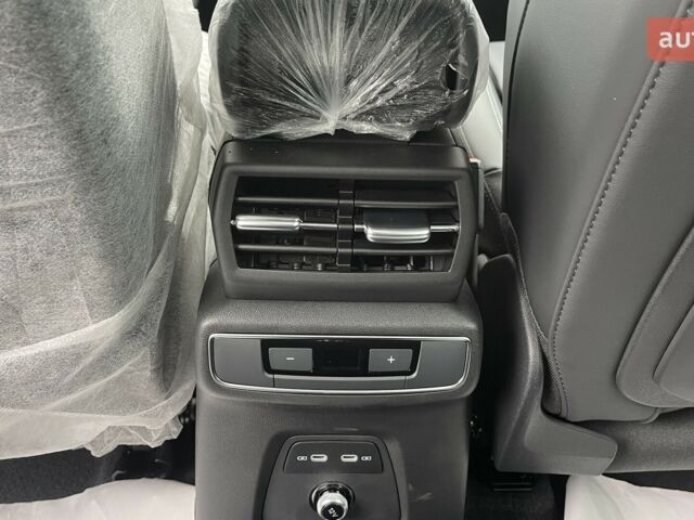 купити нове авто Ауді Q4 e-tron 2025 року від офіційного дилера Максим Путрівка Ауді фото