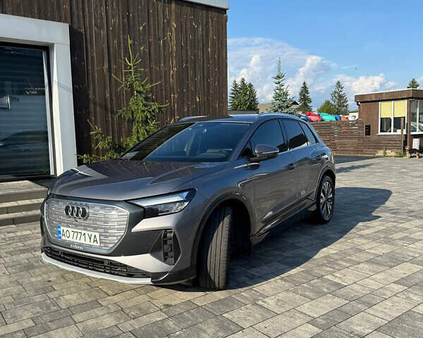 Серый Ауди Q4 e-tron, объемом двигателя 0 л и пробегом 80 тыс. км за 34999 $, фото 2 на Automoto.ua