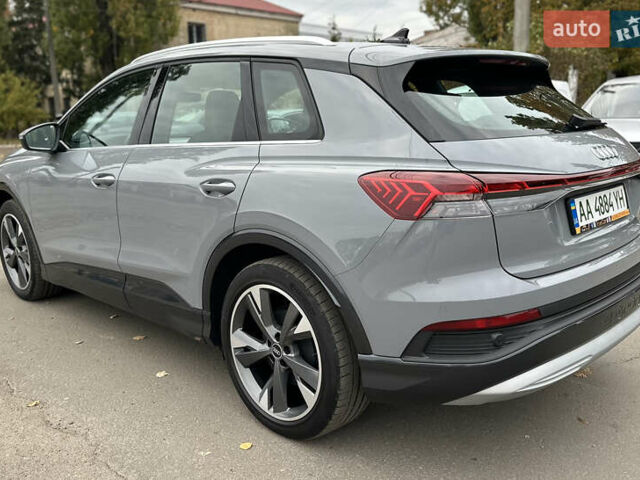 Серый Ауди Q4 e-tron, объемом двигателя 0 л и пробегом 130 тыс. км за 28000 $, фото 3 на Automoto.ua