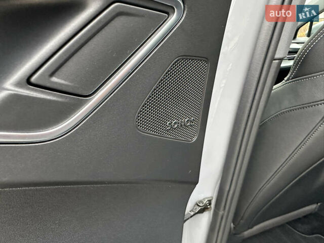 Сірий Ауді Q4 e-tron, об'ємом двигуна 0 л та пробігом 130 тис. км за 26900 $, фото 22 на Automoto.ua