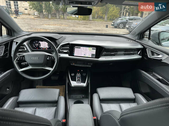 Серый Ауди Q4 e-tron, объемом двигателя 0 л и пробегом 130 тыс. км за 28000 $, фото 16 на Automoto.ua