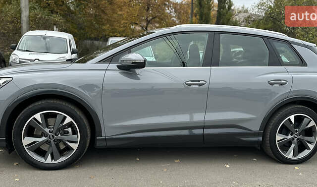 Серый Ауди Q4 e-tron, объемом двигателя 0 л и пробегом 130 тыс. км за 28000 $, фото 2 на Automoto.ua