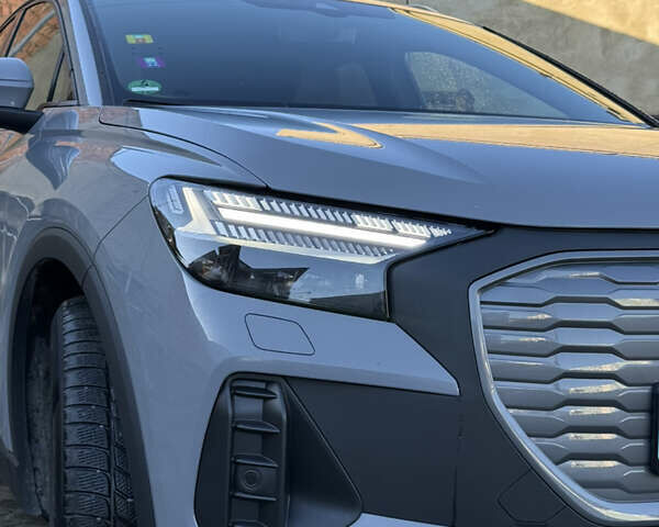 Серый Ауди Q4 e-tron, объемом двигателя 0 л и пробегом 110 тыс. км за 29800 $, фото 43 на Automoto.ua