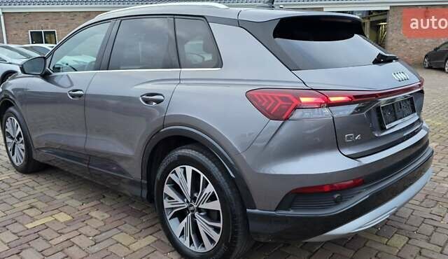 Серый Ауди Q4 e-tron, объемом двигателя 0 л и пробегом 129 тыс. км за 24532 $, фото 11 на Automoto.ua