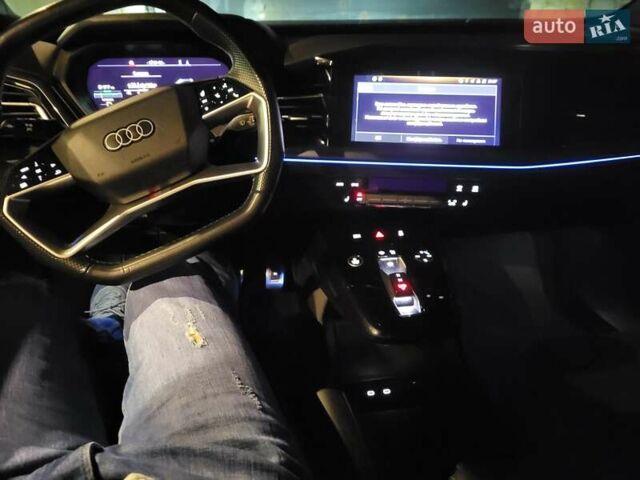 Сірий Ауді Q4 e-tron, об'ємом двигуна 0 л та пробігом 42 тис. км за 34500 $, фото 18 на Automoto.ua