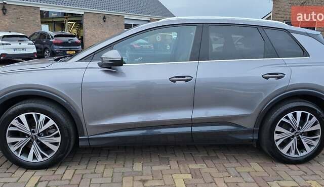Серый Ауди Q4 e-tron, объемом двигателя 0 л и пробегом 129 тыс. км за 24532 $, фото 10 на Automoto.ua