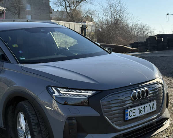 Серый Ауди Q4 e-tron, объемом двигателя 0 л и пробегом 110 тыс. км за 29800 $, фото 3 на Automoto.ua