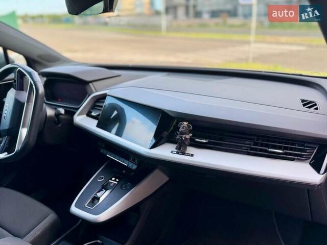 Сірий Ауді Q4 e-tron, об'ємом двигуна 0 л та пробігом 44 тис. км за 25300 $, фото 28 на Automoto.ua