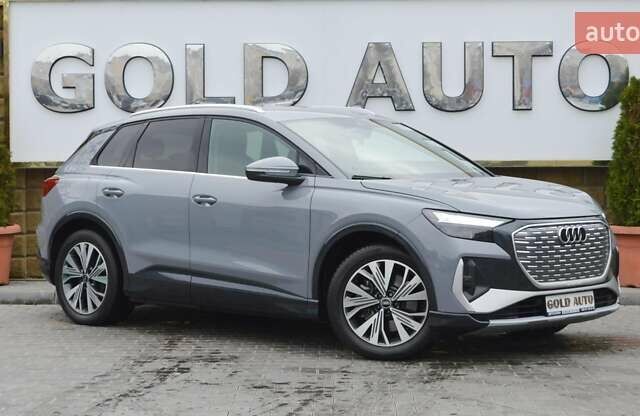 Серый Ауди Q4 e-tron, объемом двигателя 0 л и пробегом 22 тыс. км за 29999 $, фото 1 на Automoto.ua