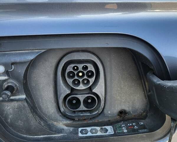 Сірий Ауді Q4 e-tron, об'ємом двигуна 0 л та пробігом 42 тис. км за 34500 $, фото 15 на Automoto.ua
