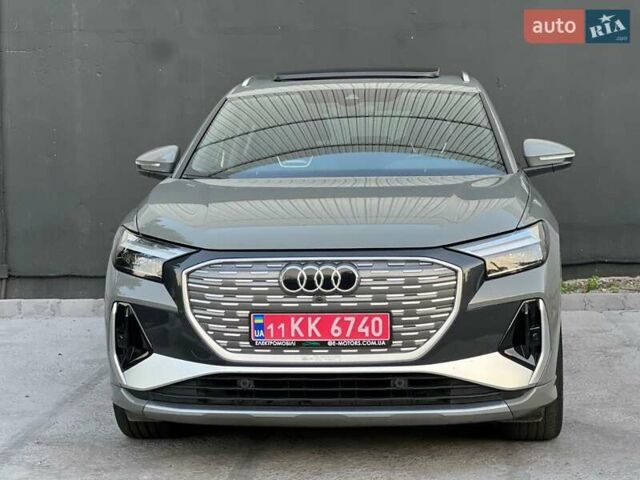 Серый Ауди Q4 e-tron, объемом двигателя 0 л и пробегом 46 тыс. км за 27000 $, фото 1 на Automoto.ua