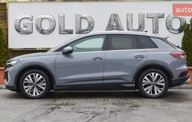 Серый Ауди Q4 e-tron, объемом двигателя 0 л и пробегом 22 тыс. км за 29999 $, фото 5 на Automoto.ua