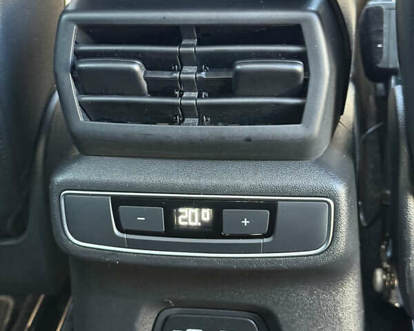 Серый Ауди Q4 e-tron, объемом двигателя 0 л и пробегом 110 тыс. км за 29800 $, фото 29 на Automoto.ua