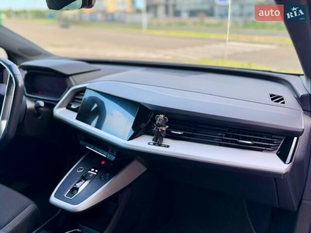 Сірий Ауді Q4 e-tron, об'ємом двигуна 0 л та пробігом 44 тис. км за 25300 $, фото 26 на Automoto.ua