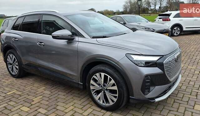 Серый Ауди Q4 e-tron, объемом двигателя 0 л и пробегом 129 тыс. км за 24532 $, фото 4 на Automoto.ua