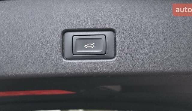 Серый Ауди Q4 e-tron, объемом двигателя 0 л и пробегом 129 тыс. км за 24532 $, фото 25 на Automoto.ua