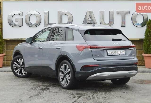 Серый Ауди Q4 e-tron, объемом двигателя 0 л и пробегом 22 тыс. км за 29999 $, фото 7 на Automoto.ua