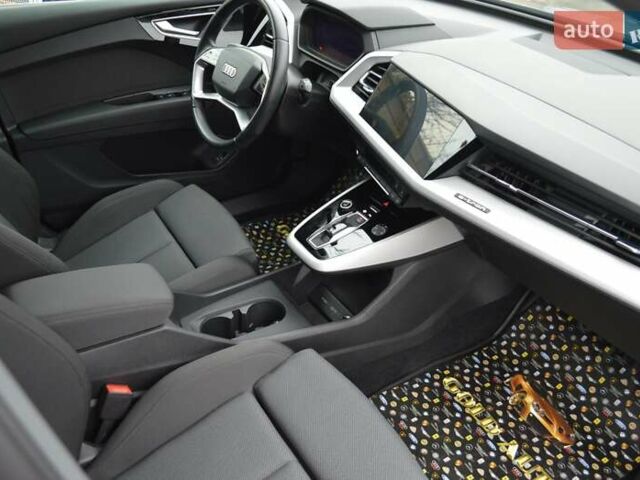 Серый Ауди Q4 e-tron, объемом двигателя 0 л и пробегом 22 тыс. км за 29999 $, фото 37 на Automoto.ua