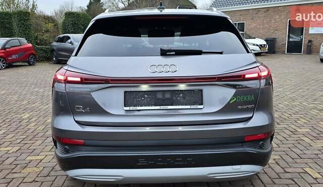 Серый Ауди Q4 e-tron, объемом двигателя 0 л и пробегом 129 тыс. км за 24532 $, фото 12 на Automoto.ua