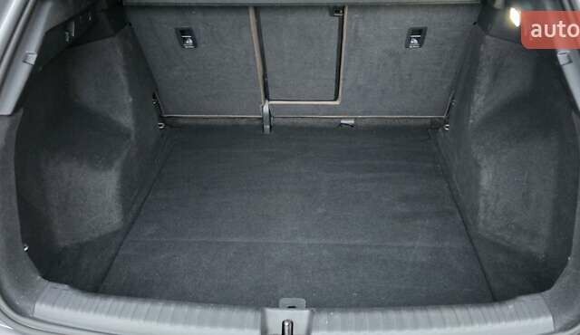 Серый Ауди Q4 e-tron, объемом двигателя 0 л и пробегом 129 тыс. км за 24532 $, фото 26 на Automoto.ua