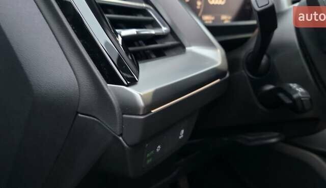 Серый Ауди Q4 e-tron, объемом двигателя 0 л и пробегом 129 тыс. км за 24532 $, фото 42 на Automoto.ua