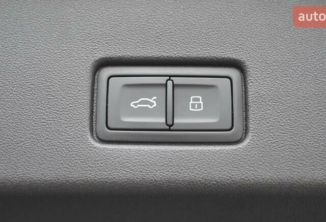 Серый Ауди Q4 e-tron, объемом двигателя 0 л и пробегом 22 тыс. км за 29999 $, фото 43 на Automoto.ua