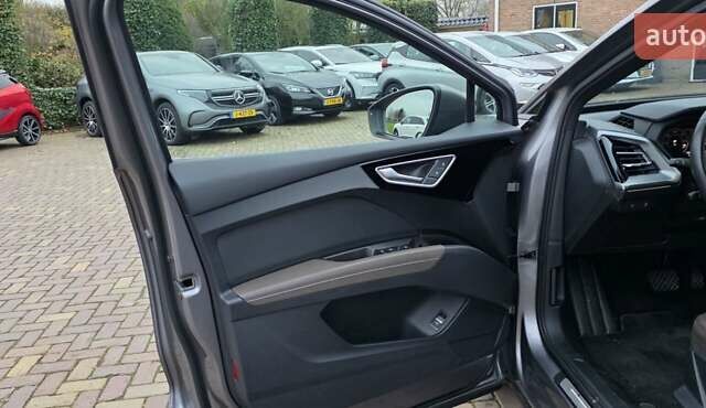 Серый Ауди Q4 e-tron, объемом двигателя 0 л и пробегом 129 тыс. км за 24532 $, фото 15 на Automoto.ua