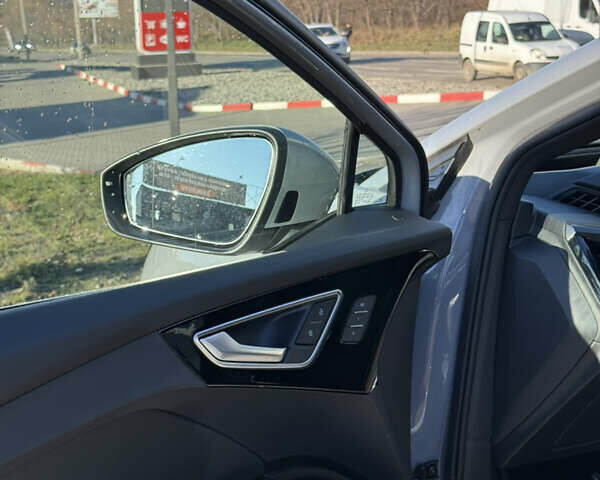 Серый Ауди Q4 e-tron, объемом двигателя 0 л и пробегом 110 тыс. км за 29800 $, фото 32 на Automoto.ua