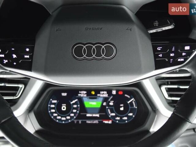 Серый Ауди Q4 e-tron, объемом двигателя 0 л и пробегом 22 тыс. км за 29999 $, фото 18 на Automoto.ua