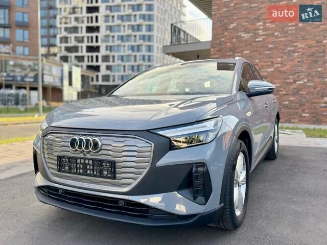Сірий Ауді Q4 e-tron, об'ємом двигуна 0 л та пробігом 44 тис. км за 25300 $, фото 4 на Automoto.ua