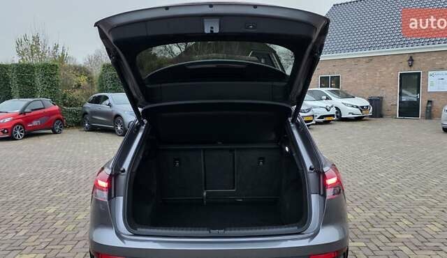 Серый Ауди Q4 e-tron, объемом двигателя 0 л и пробегом 129 тыс. км за 24532 $, фото 24 на Automoto.ua